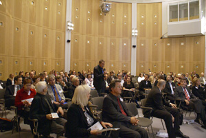 Plenum bei der FES/BAuA/ASER-Konferenz
